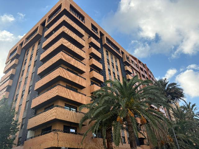 Imagen 1 Inmueble 296548 - Piso en venta en Valencia / Junto al Parque Central