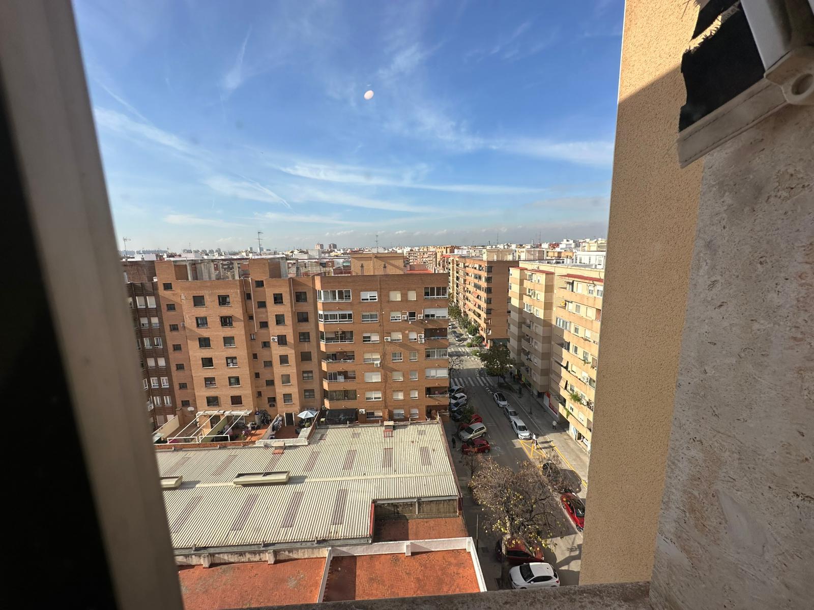 Imagen 11 Piso en venta en Valencia / Próxima a la Plaza Manuel Sanchís Guarner