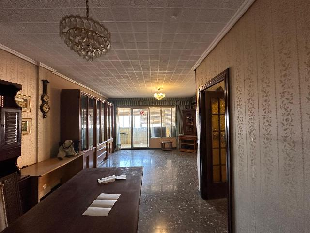 Imagen 1 Inmueble 297677 - Piso en venta en Valencia / Próxima a la Plaza Manuel Sanchís Guarner