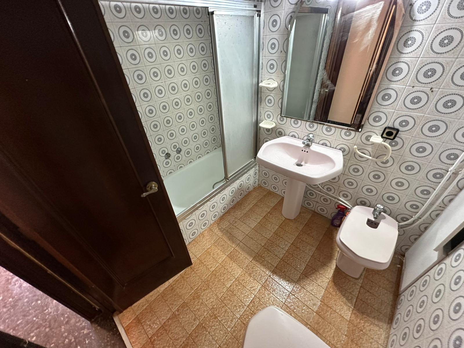 Imagen 4 Piso en venta en Valencia / Próxima a la Plaza Manuel Sanchís Guarner