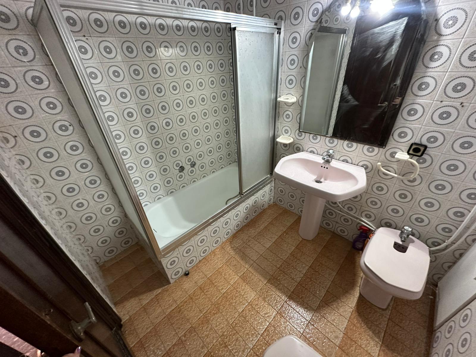 Imagen 10 Piso en venta en Valencia / Próxima a la Plaza Manuel Sanchís Guarner