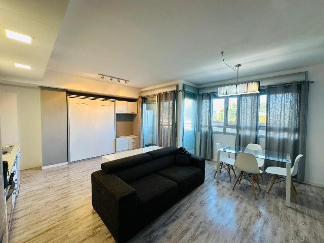 Imagen 1 Inmueble 298924 - Piso en venta en Valencia / Próximo a la parada de metro Machado