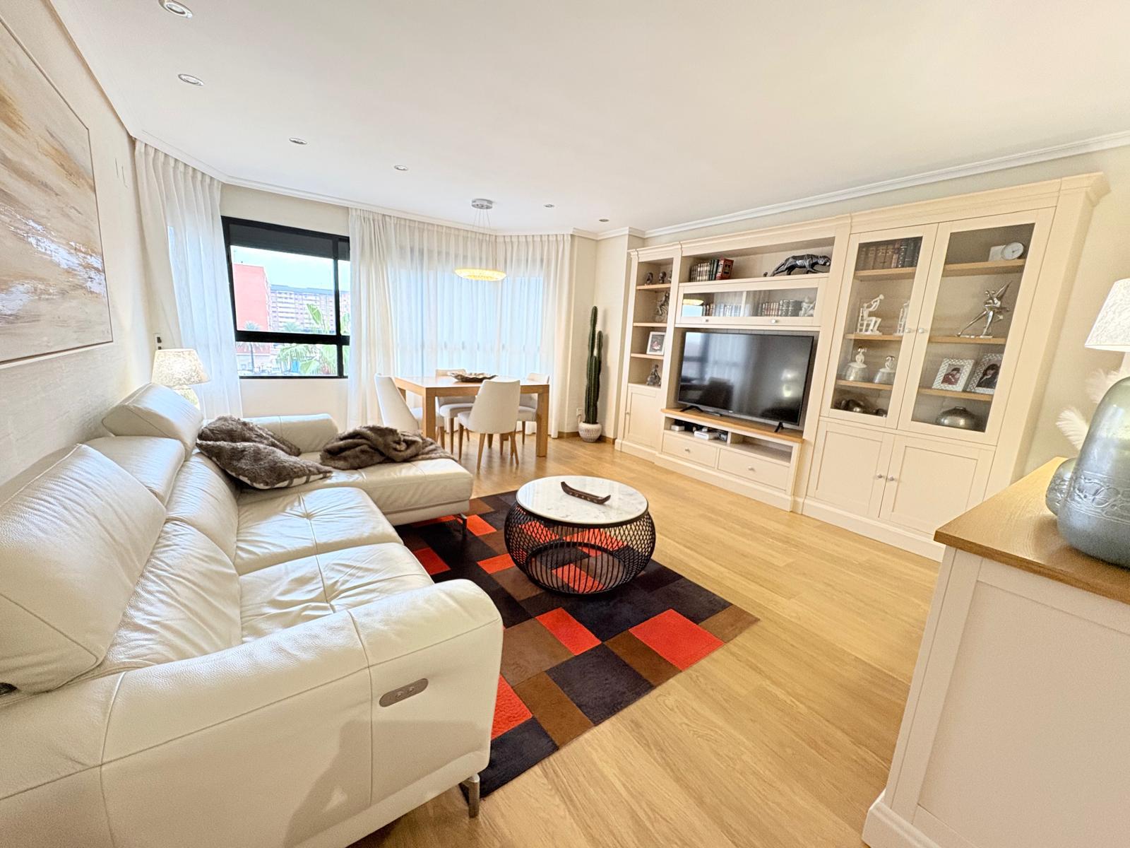 Imagen 1 Piso en venta en Valencia / Próximo a la Ciudad de las Ciencias