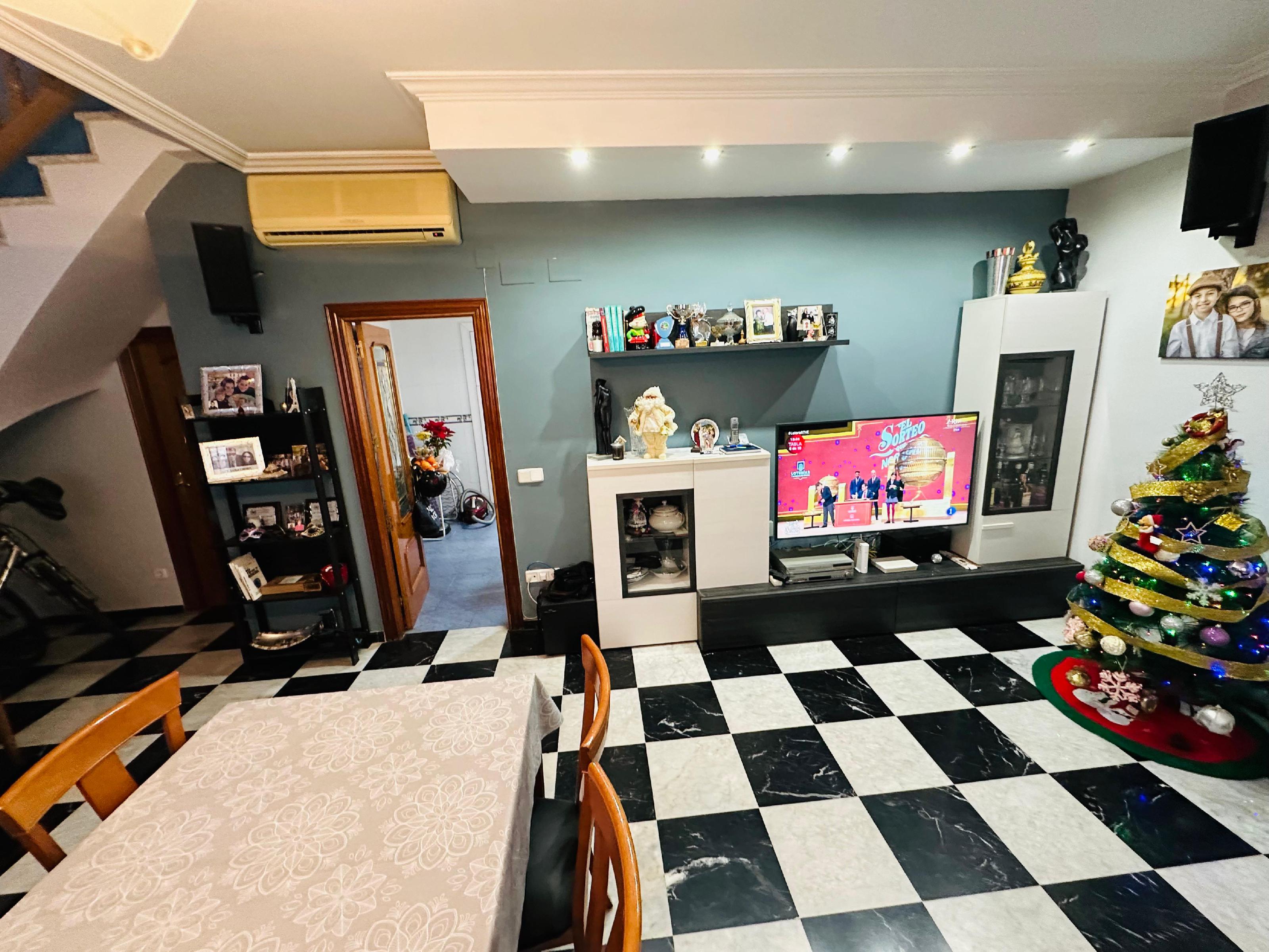 Imagen 20 Casa en venta en Valencia / A un paso de la Plaza Armada Española