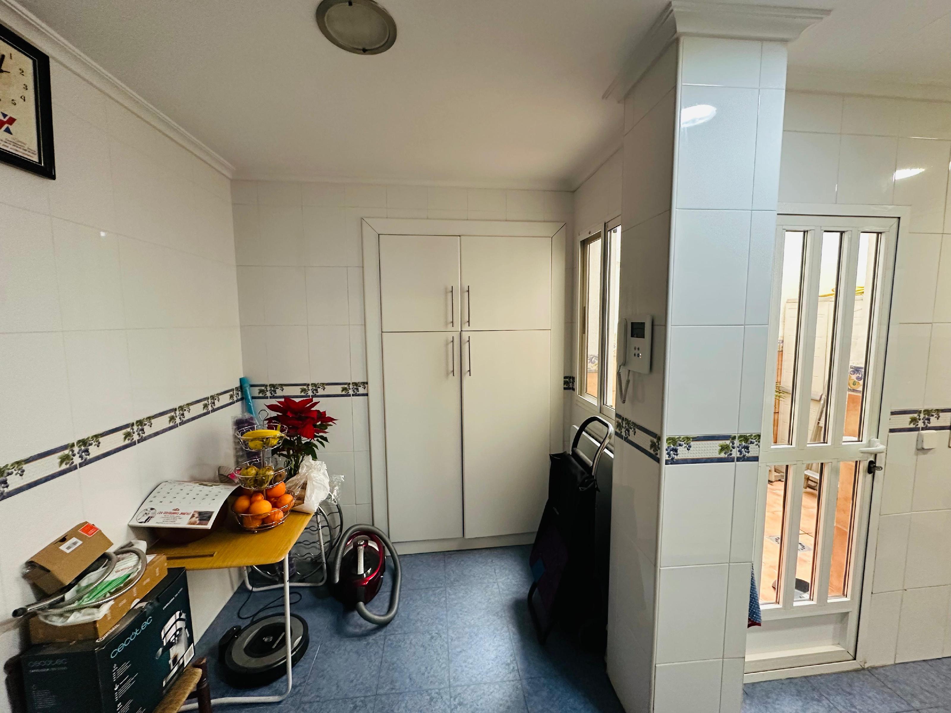 Imagen 15 Casa en venta en Valencia / A un paso de la Plaza Armada Española