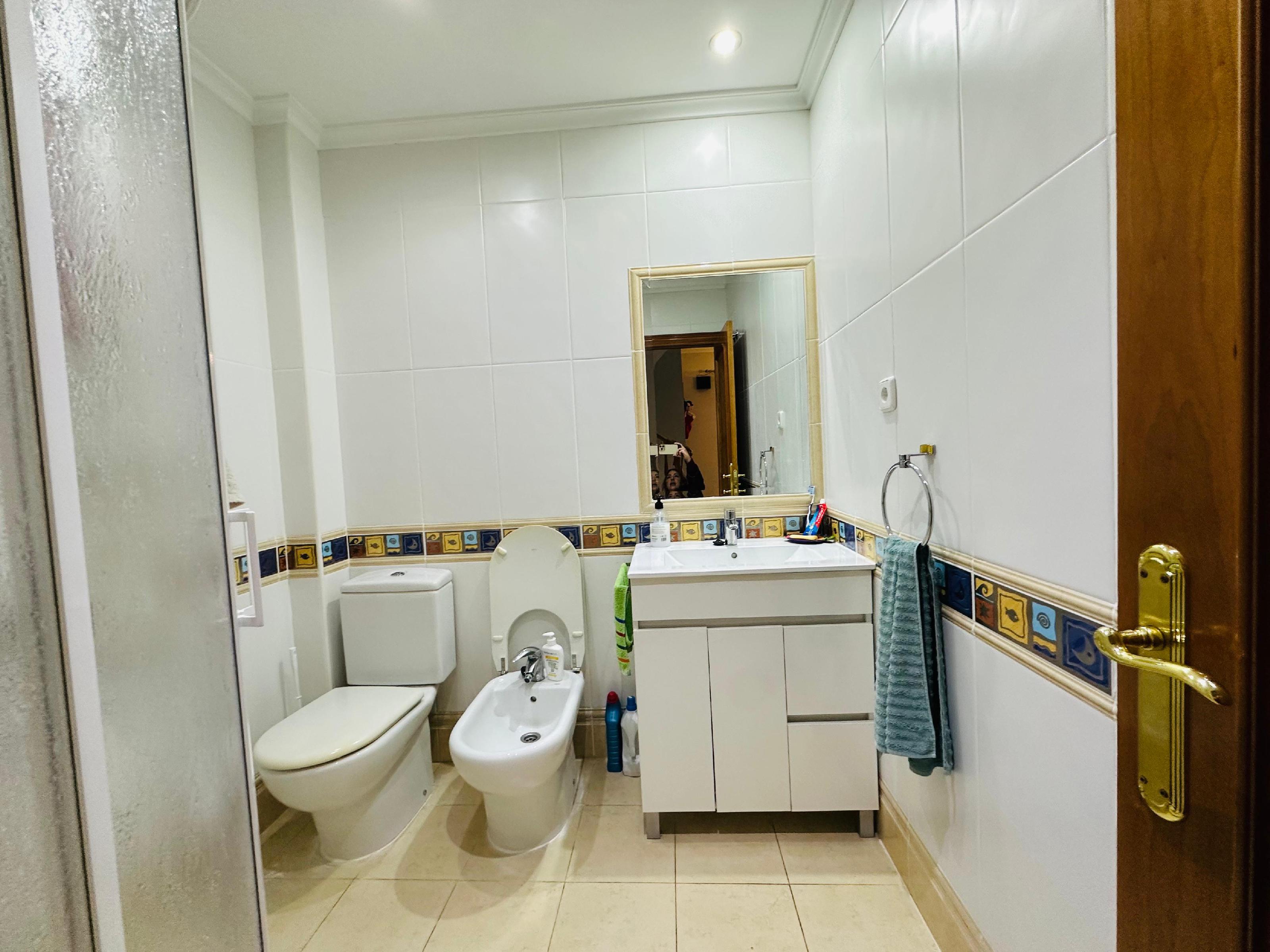 Imagen 10 Casa en venta en Valencia / A un paso de la Plaza Armada Española