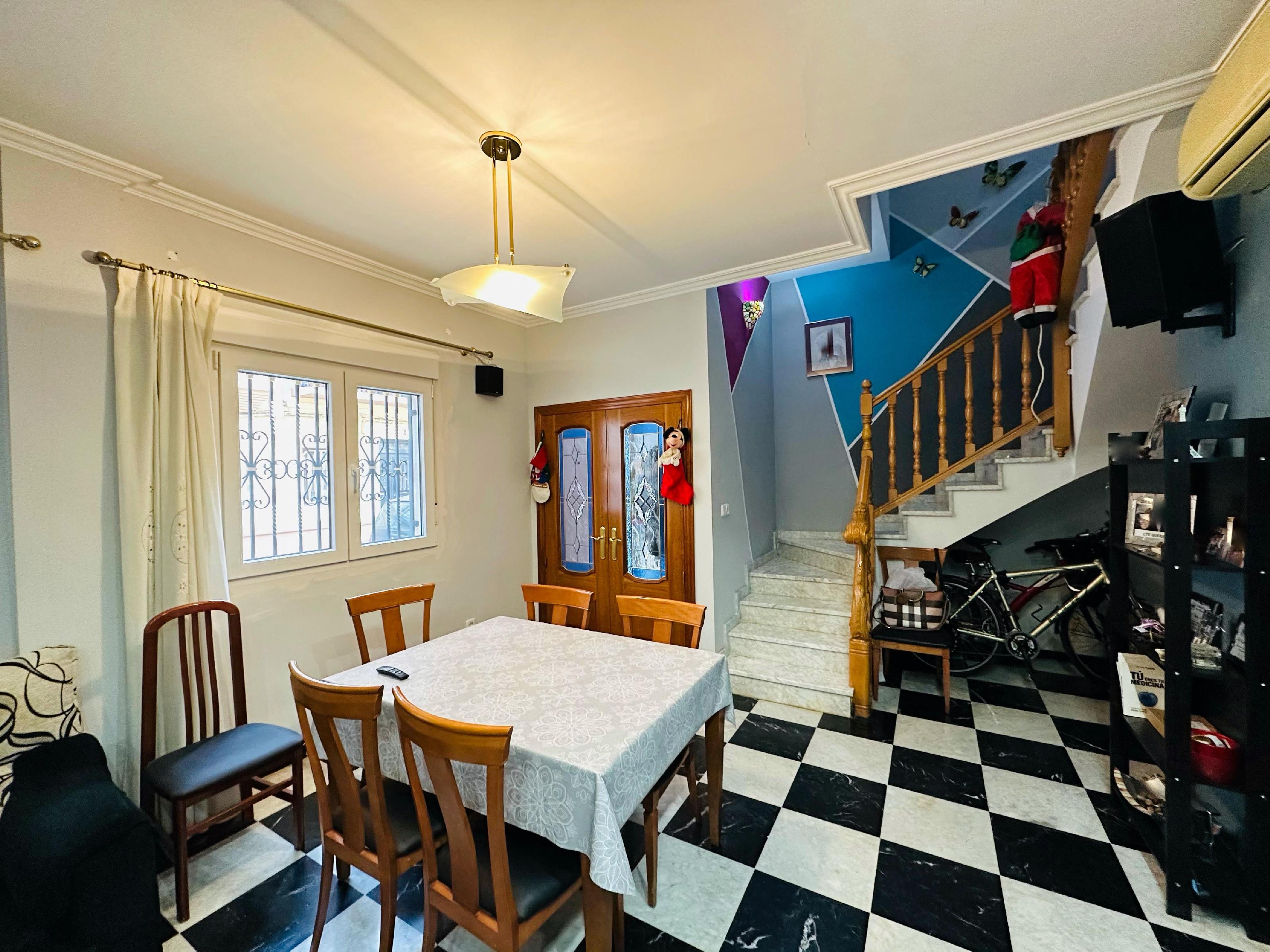 Imagen 22 Casa en venta en Valencia / A un paso de la Plaza Armada Española