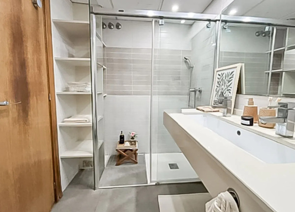 Imagen 4 Inmueble 300067 - Piso en venta en Valencia / Próxima al Hospital Arnau de Vilanova