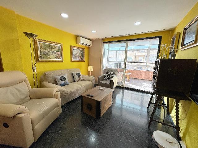 Imagen 2 Inmueble 300137 - Piso en venta en Valencia / Junto Plaza de España