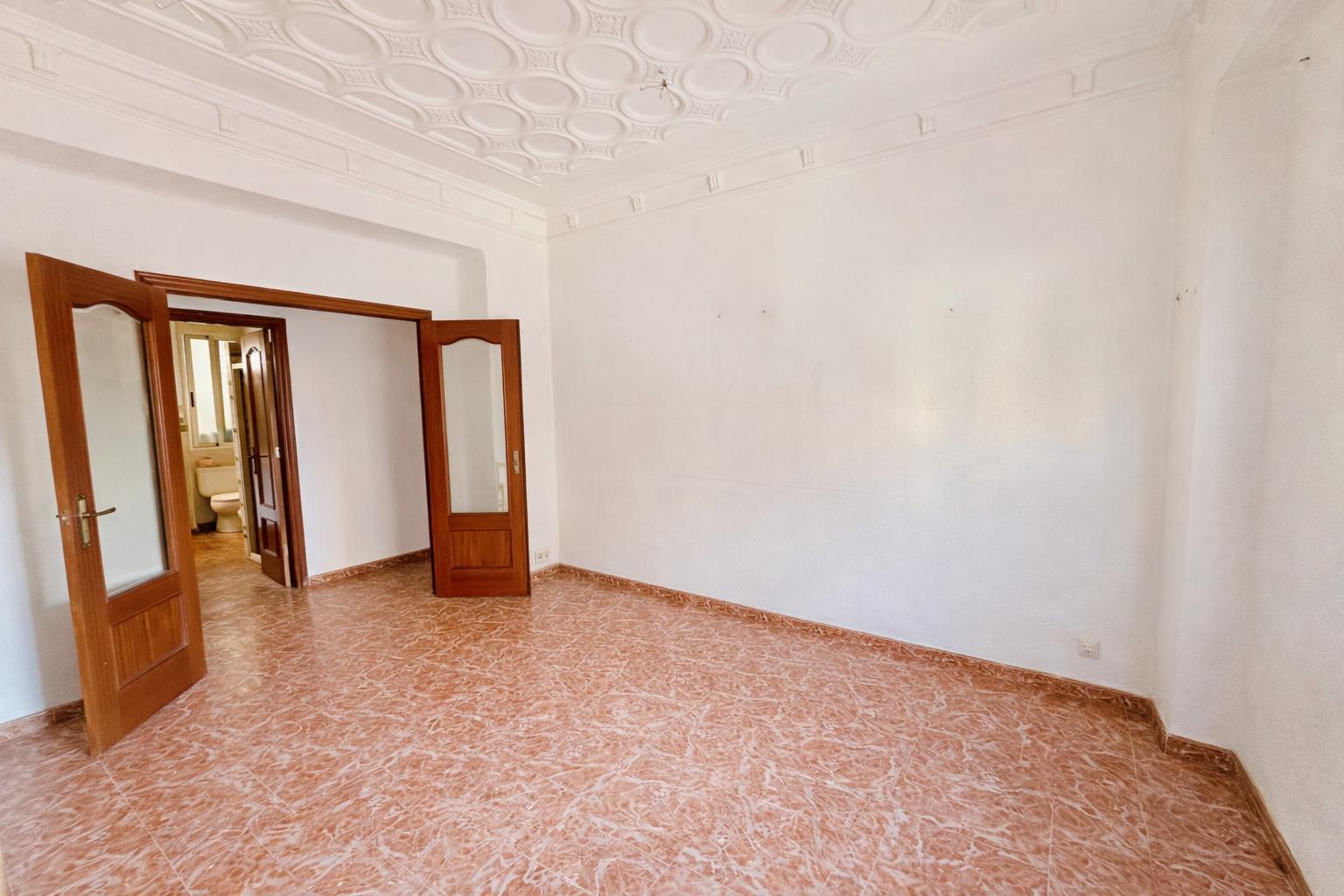 Imagen 1 Piso en venta en Valencia / Próxima al Palau de la Música