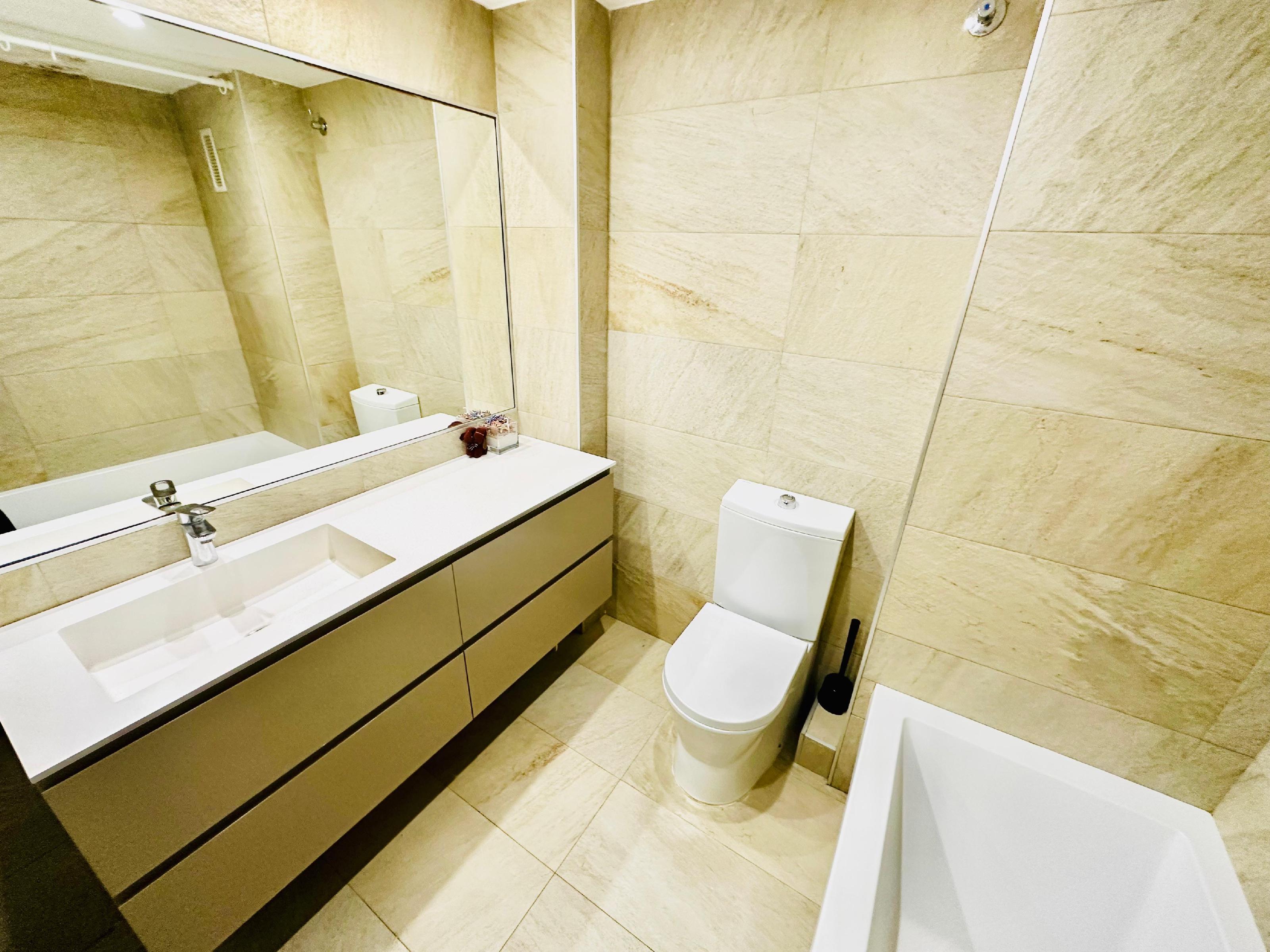 Imagen 35 Piso en venta en Valencia / Carretera de Malilla