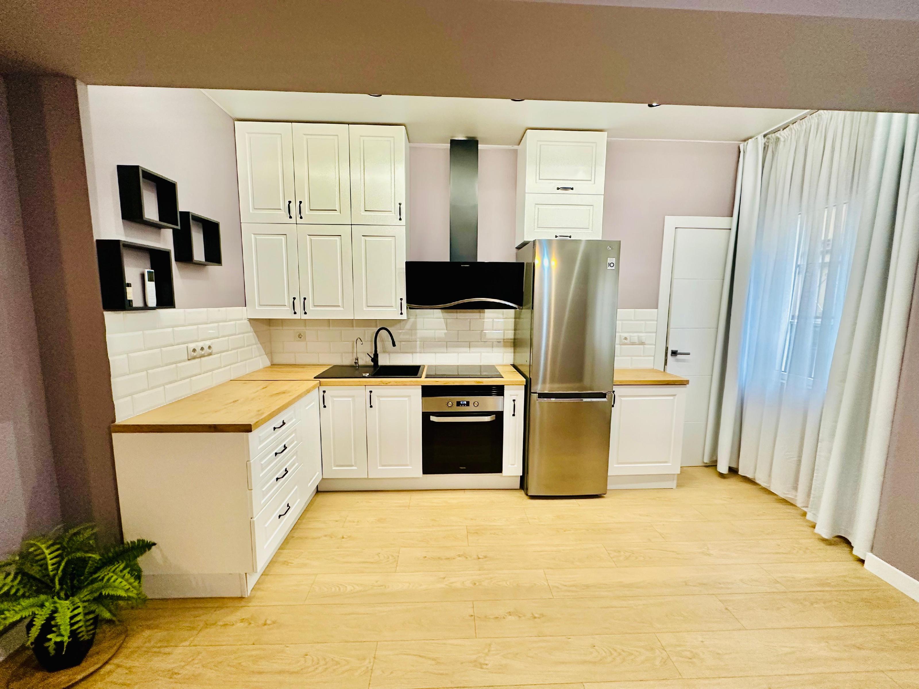 Imagen 1 Piso en venta en Valencia / Próxima al Parque de Benicalap