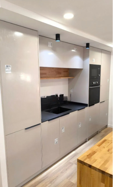 Imagen 2 Piso en venta en Valencia / Próxima al Hospital Universitario Doctor Peset