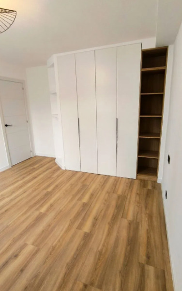 Imagen 12 Piso en venta en Valencia / Próxima al Hospital Universitario Doctor Peset