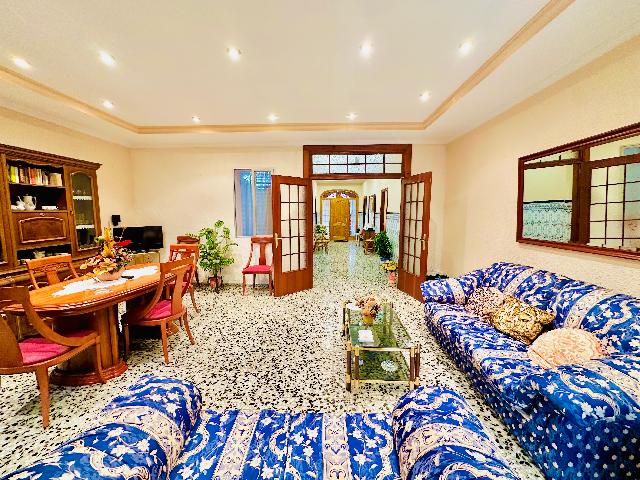 Imagen 2 Inmueble 301185 - Casa en venta en Burjassot / Próxima a la Plaza de la Concordia