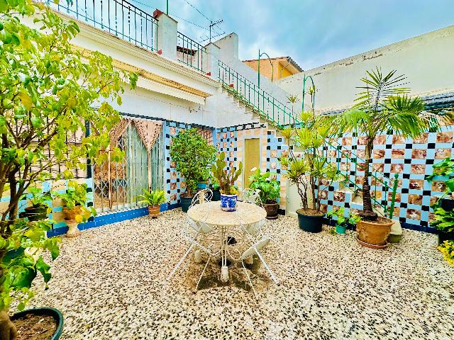 Imagen 1 Inmueble 301185 - Casa en venta en Burjassot / Próxima a la Plaza de la Concordia