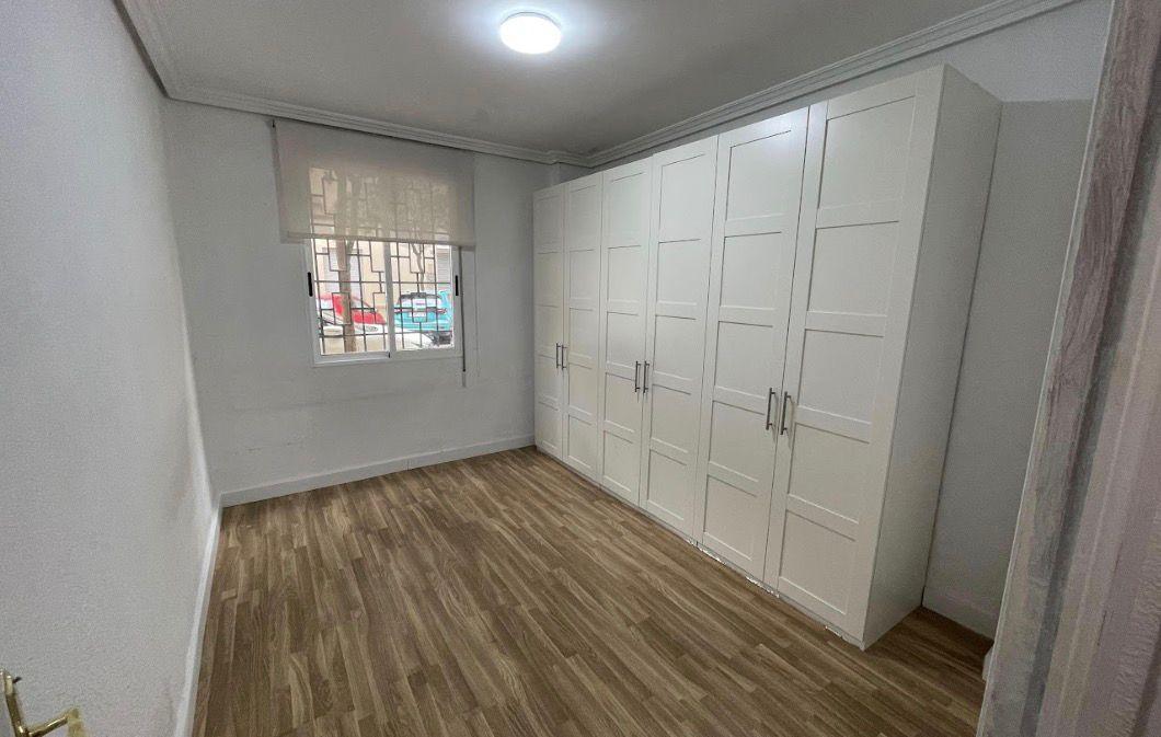 Imagen 2 Piso en venta en Valencia / Proxima al Parque del Oeste