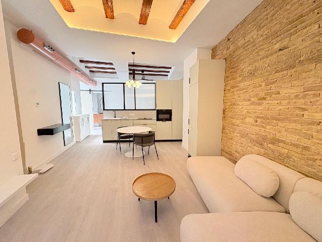 Imagen 1 Inmueble 301688 - Piso en venta en Valencia / Junto al Mercado de Ruzafa