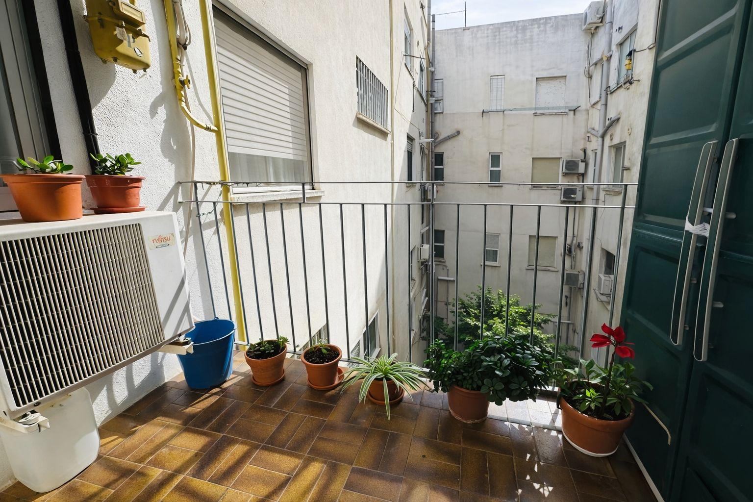 Imagen 3 Piso en venta en Valencia / Junto a las Torres de Quart