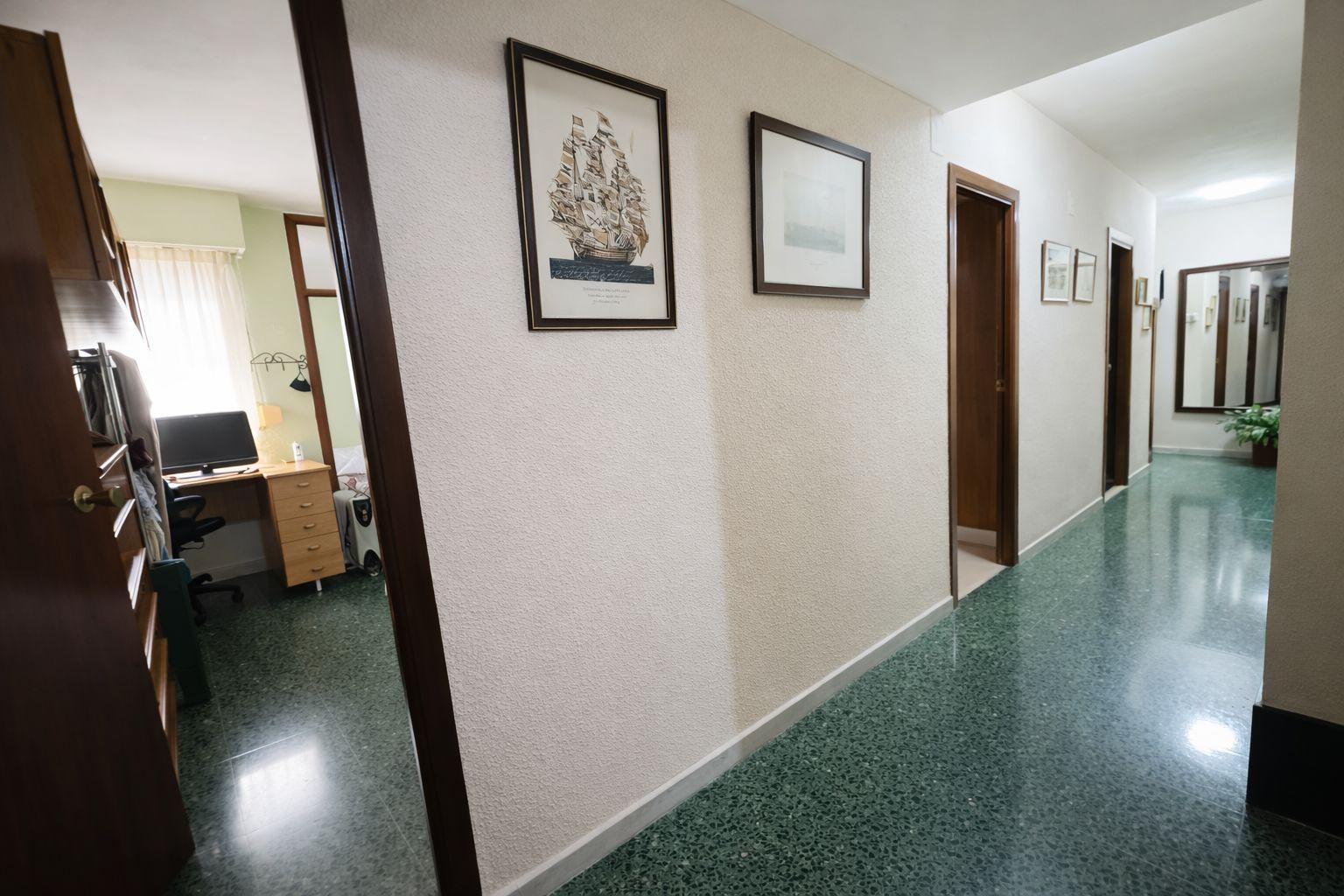 Imagen 32 Piso en venta en Valencia / Junto a las Torres de Quart