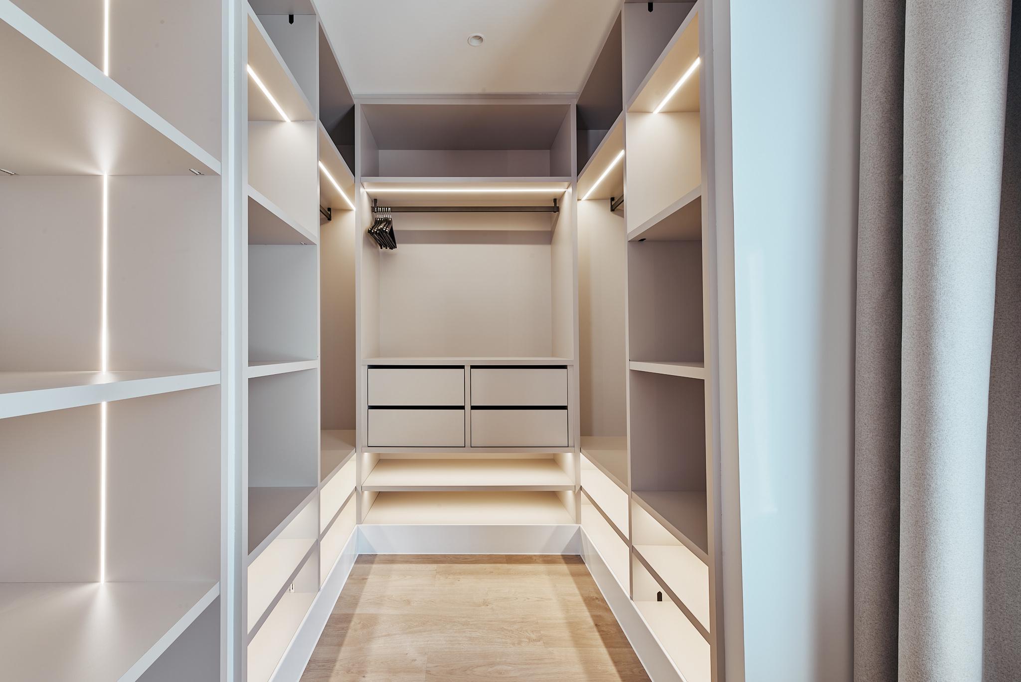 Imagen 18 Piso en venta en Madrid / Esquina con General Pardiñas.