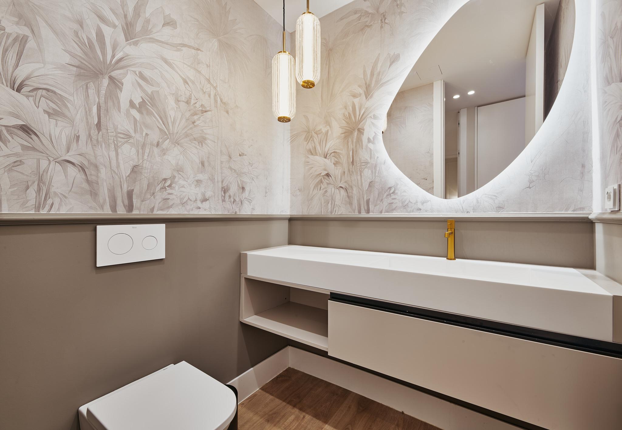 Imagen 10 Piso en venta en Madrid / Esquina con General Pardiñas.