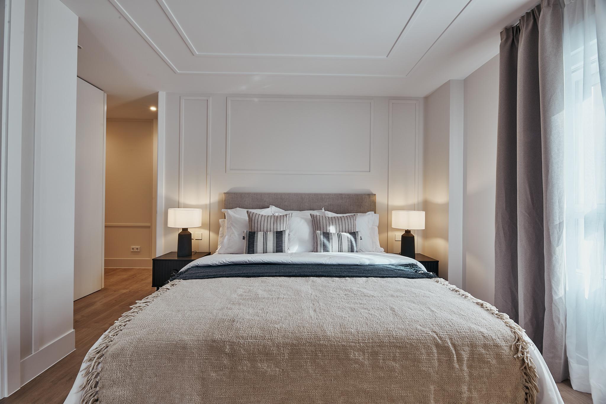 Imagen 13 Piso en venta en Madrid / Esquina con General Pardiñas.