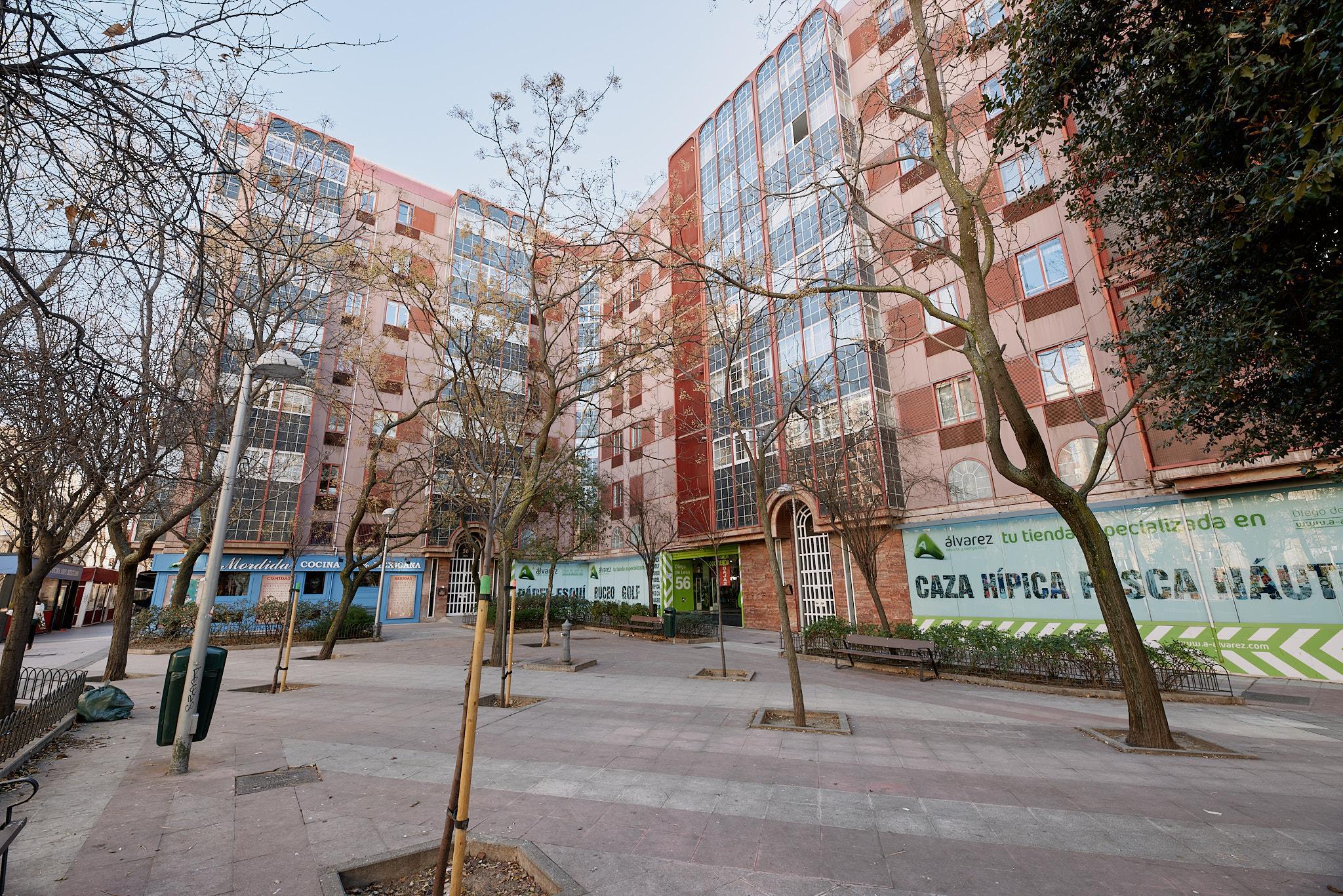 Imagen 36 Piso en venta en Madrid / Esquina con General Pardiñas.