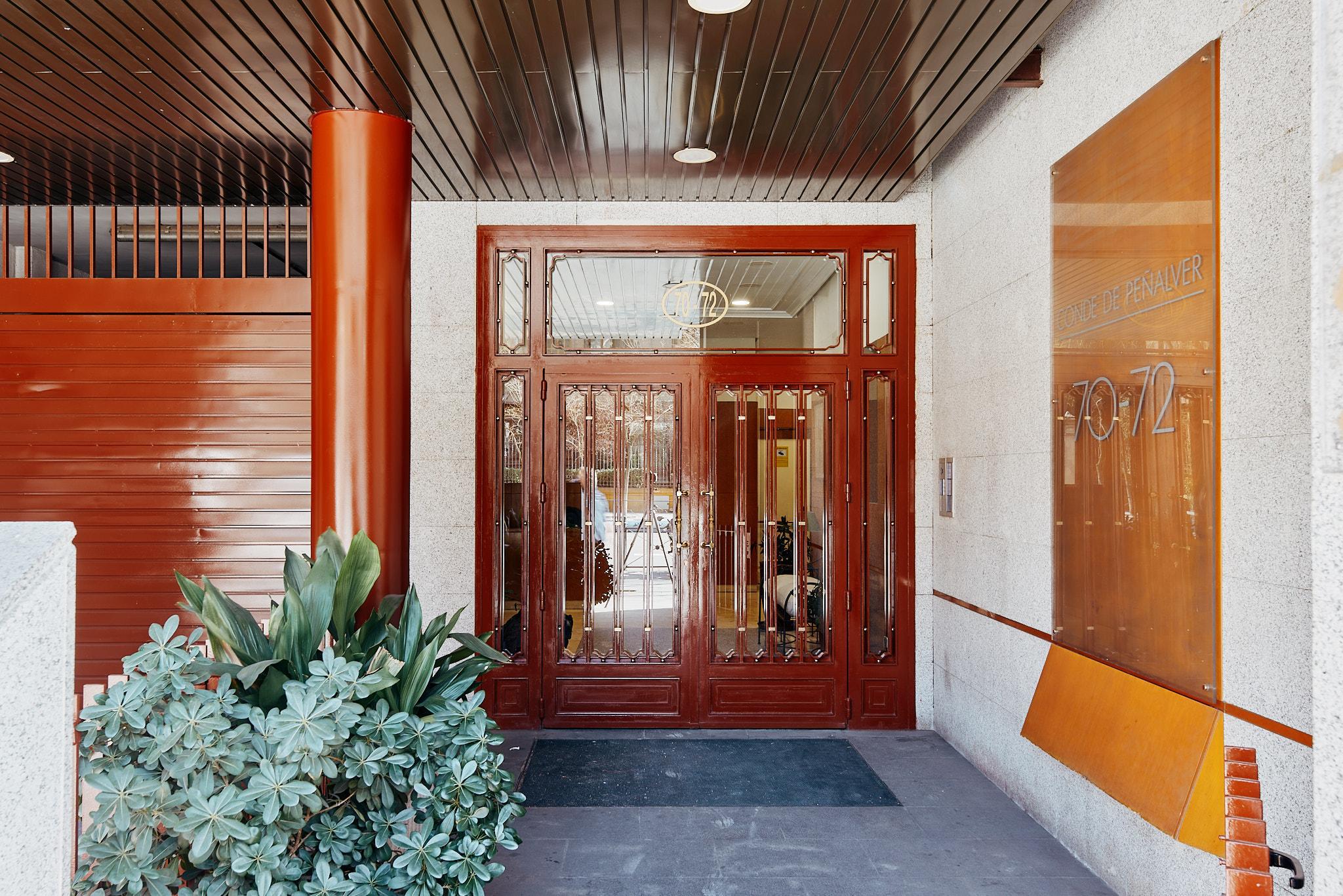 Imagen 22 Piso en venta en Madrid / Entre las Calles de Juan Bravo y Padilla.