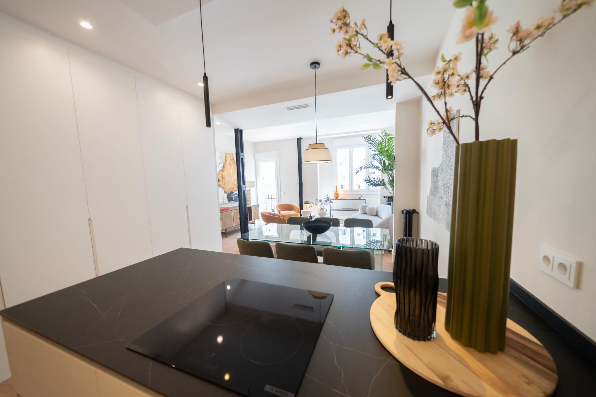 Imagen 7 Piso en venta en Madrid / Junto al colegio del Pilar.