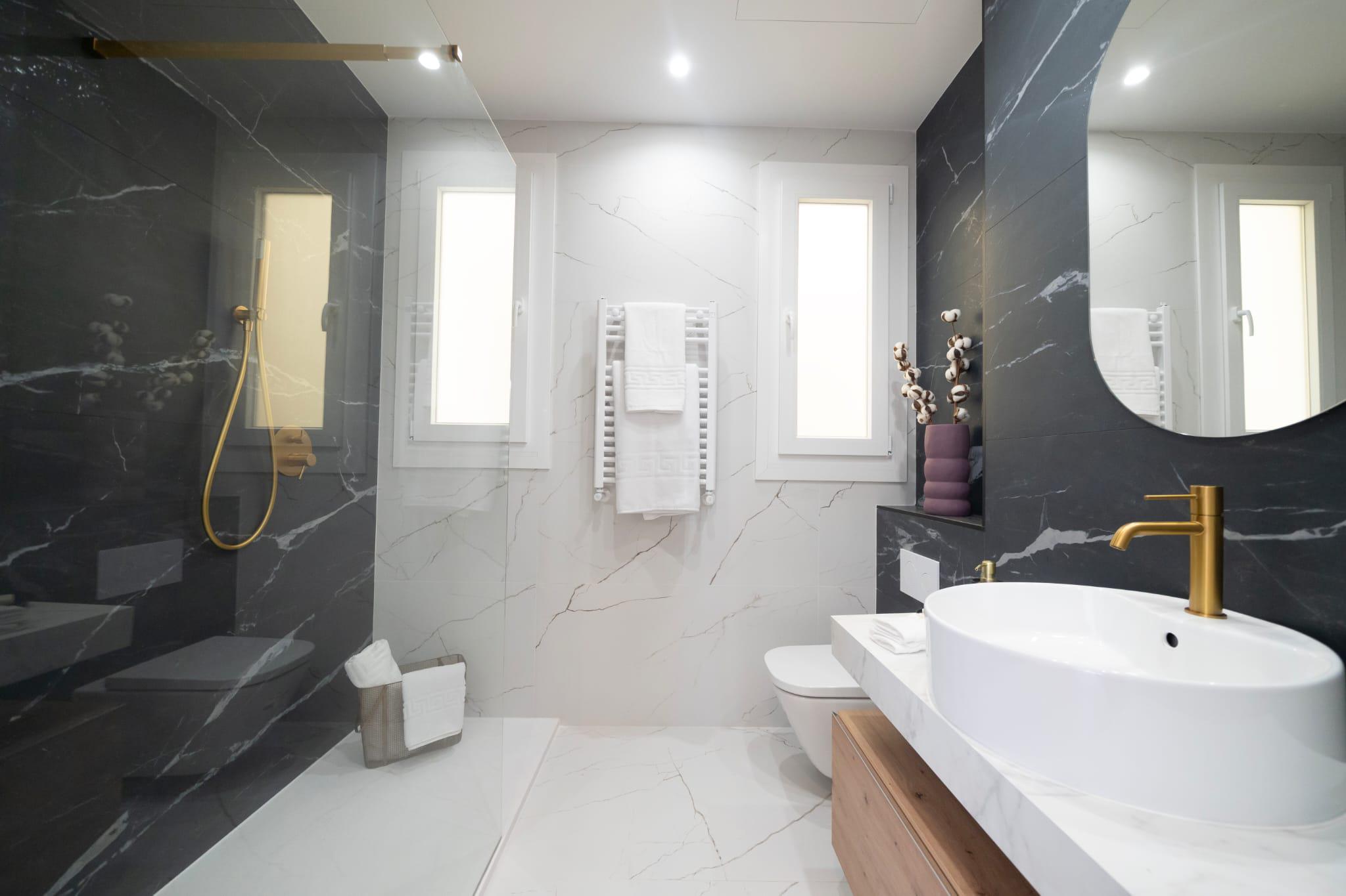 Imagen 13 Piso en venta en Madrid / Junto al colegio del Pilar.