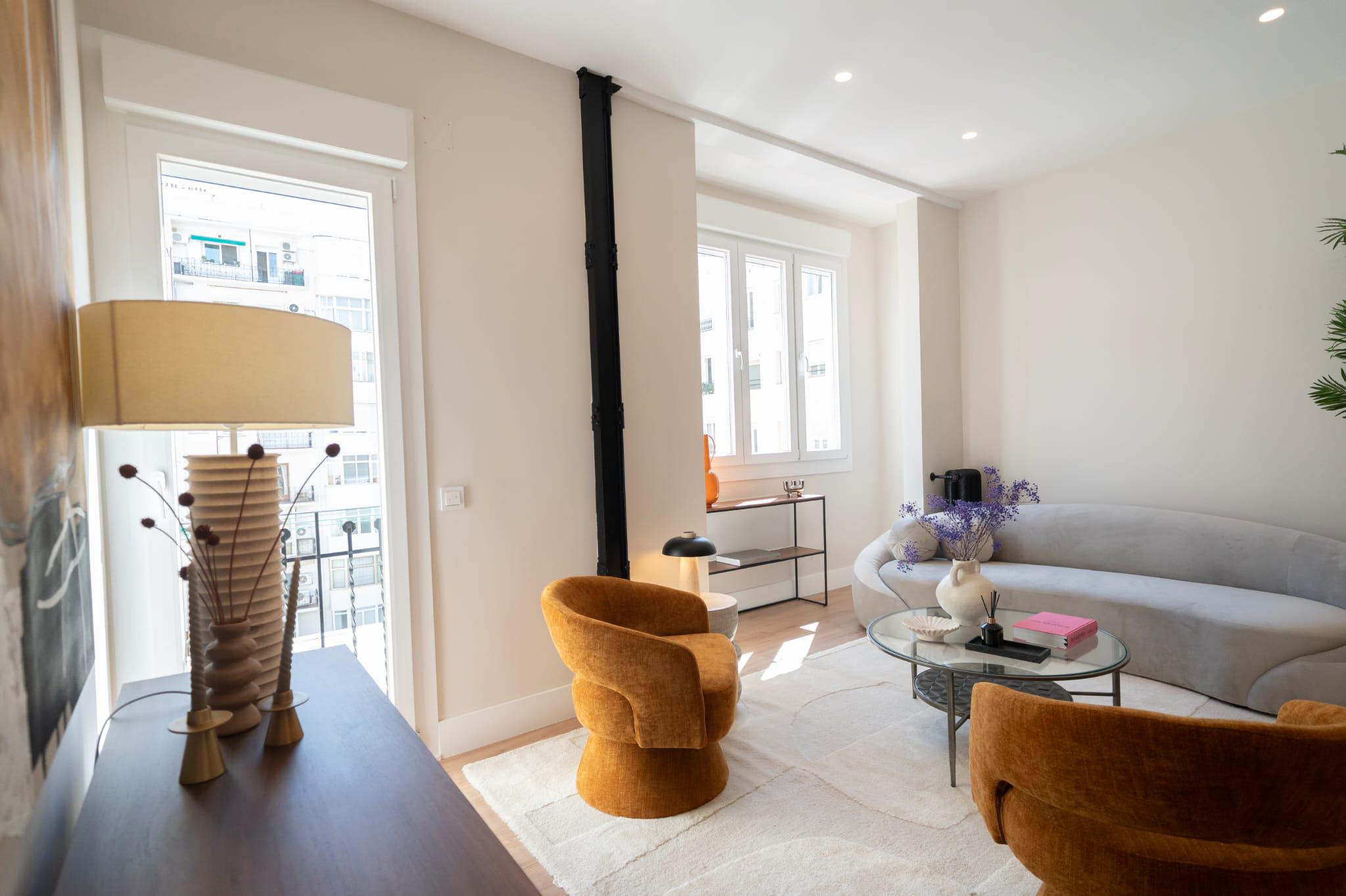 Imagen 3 Piso en venta en Madrid / Junto al colegio del Pilar.