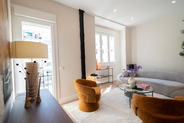 Imagen 3 Inmueble 296681 - Piso en venta en Madrid / Junto al colegio del Pilar.