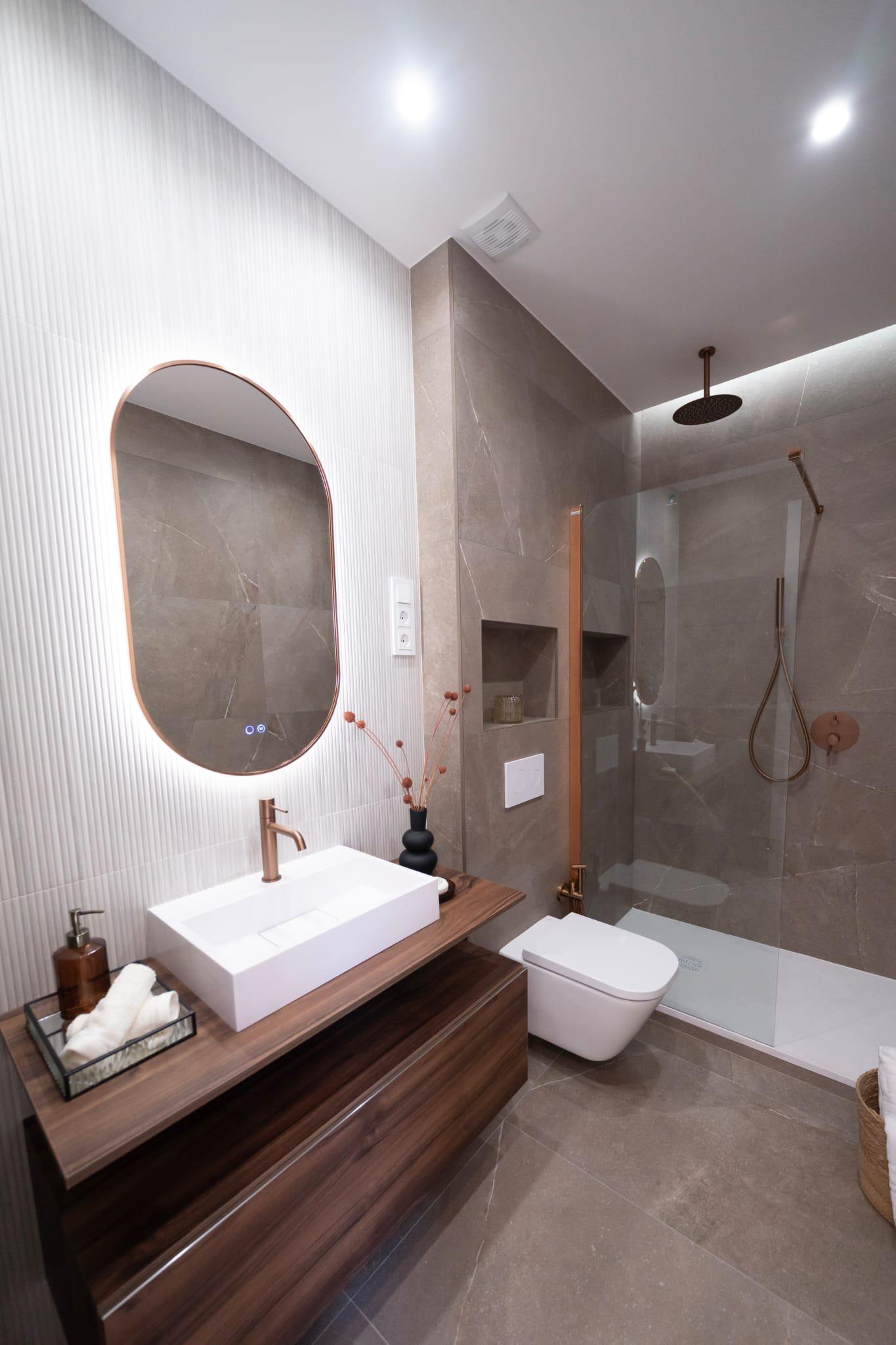 Imagen 27 Piso en venta en Madrid / Junto al colegio del Pilar.