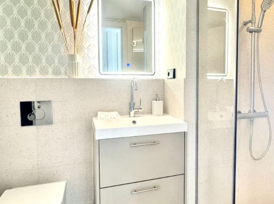 Imagen 1 Ático en venta en Madrid / Muy próximo a lo Teatros del Canal