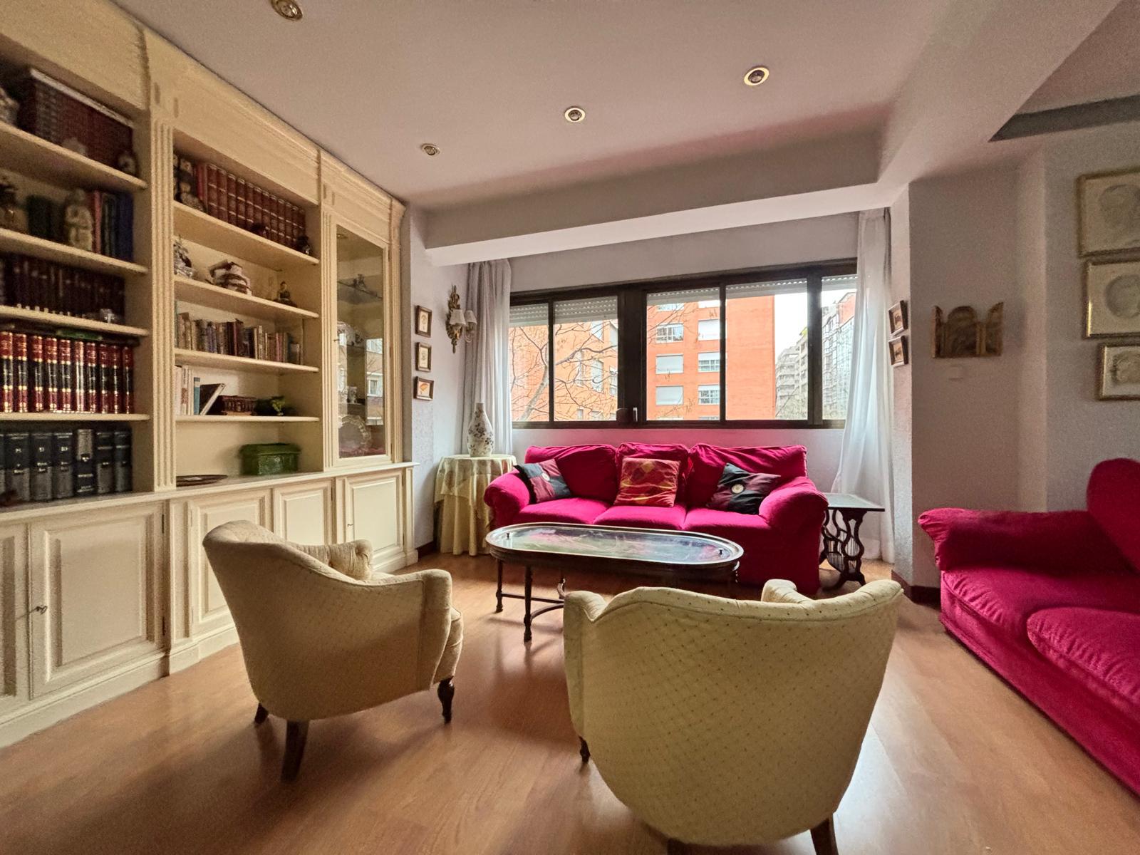 Imagen 1 Piso en alquiler en Madrid / Junto al Colegio del Pilar.