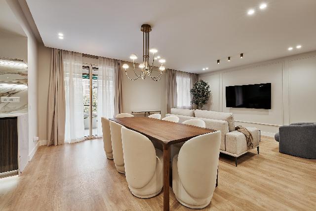 Imagen 9 Inmueble 300681 - Piso en venta en Madrid / Esquina con Calle Juan Bravo