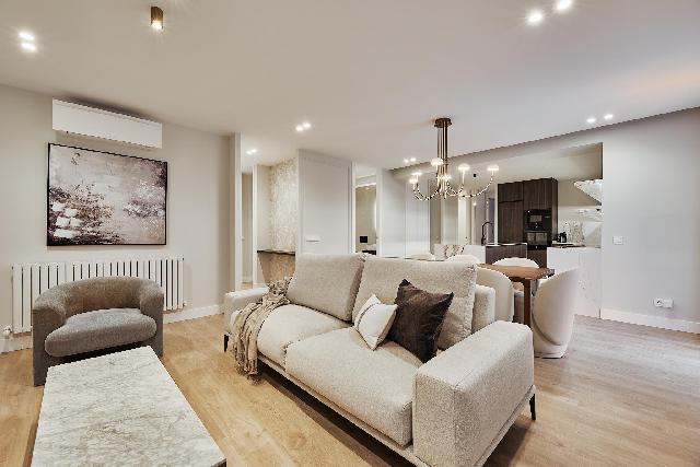 Imagen 3 Inmueble 300681 - Piso en venta en Madrid / Esquina con Calle Juan Bravo