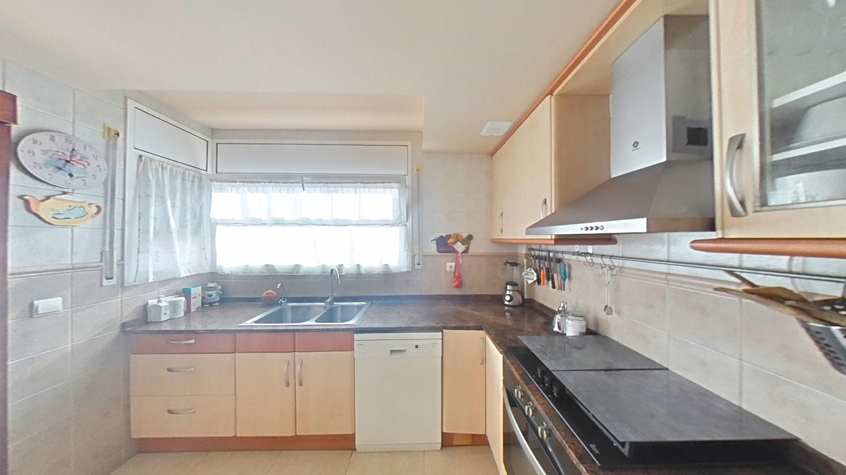 Imagen 12 Casa Adosada en venta en Cubelles / Casa adosada esquinera  2ª linea en la Mota   