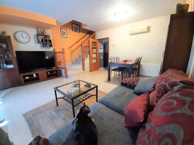 Imagen 6 Inmueble 261561 - Casa Adosada en venta en Cubelles / Casa adosada esquinera  2ª linea en la Mota   