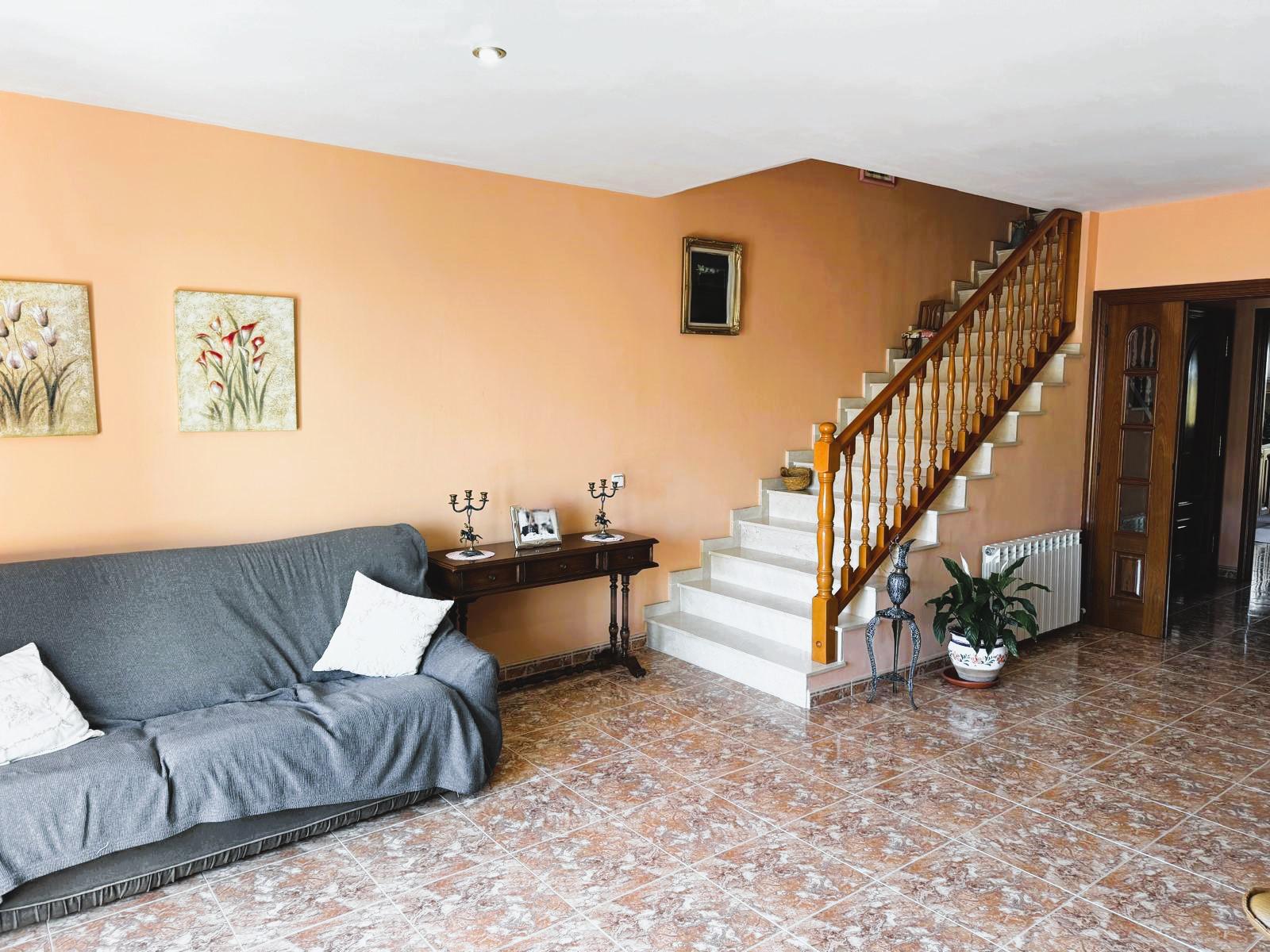 Imagen 7 Casa Adosada en venta en Cubelles / Centro, cerca de todos los servicios.