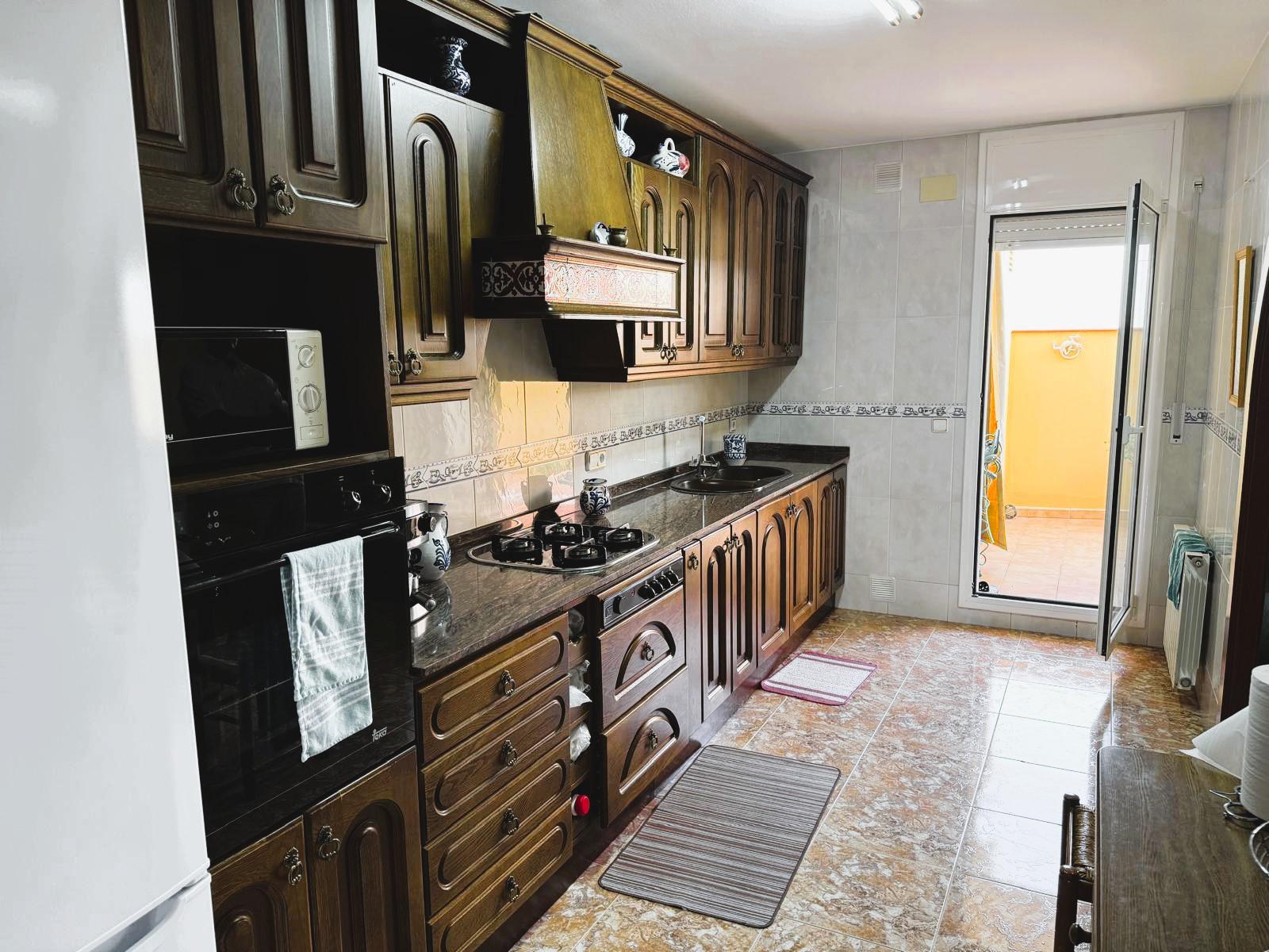 Imagen 9 Casa Adosada en venta en Cubelles / Centro, cerca de todos los servicios.