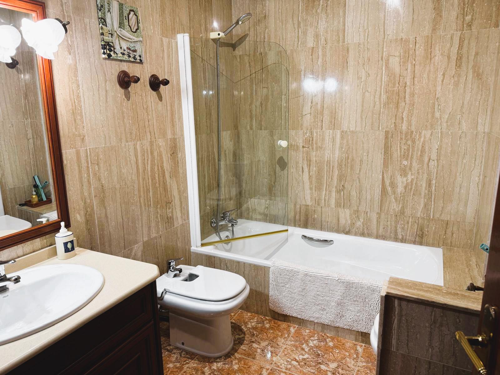 Imagen 14 Casa Adosada en venta en Cubelles / Centro, cerca de todos los servicios.