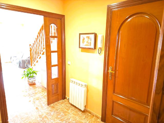 Imagen 6 Inmueble 285053 - Casa Adosada en venta en Cubelles / Centro, cerca de todos los servicios.