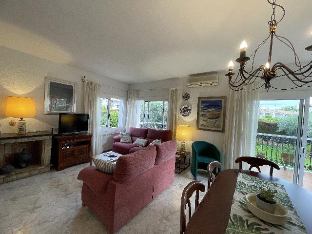 Imagen 8 Inmueble 293092 - Casa Aislada en venta en Vendrell (El) / Cerca de todos los servicios y playa 