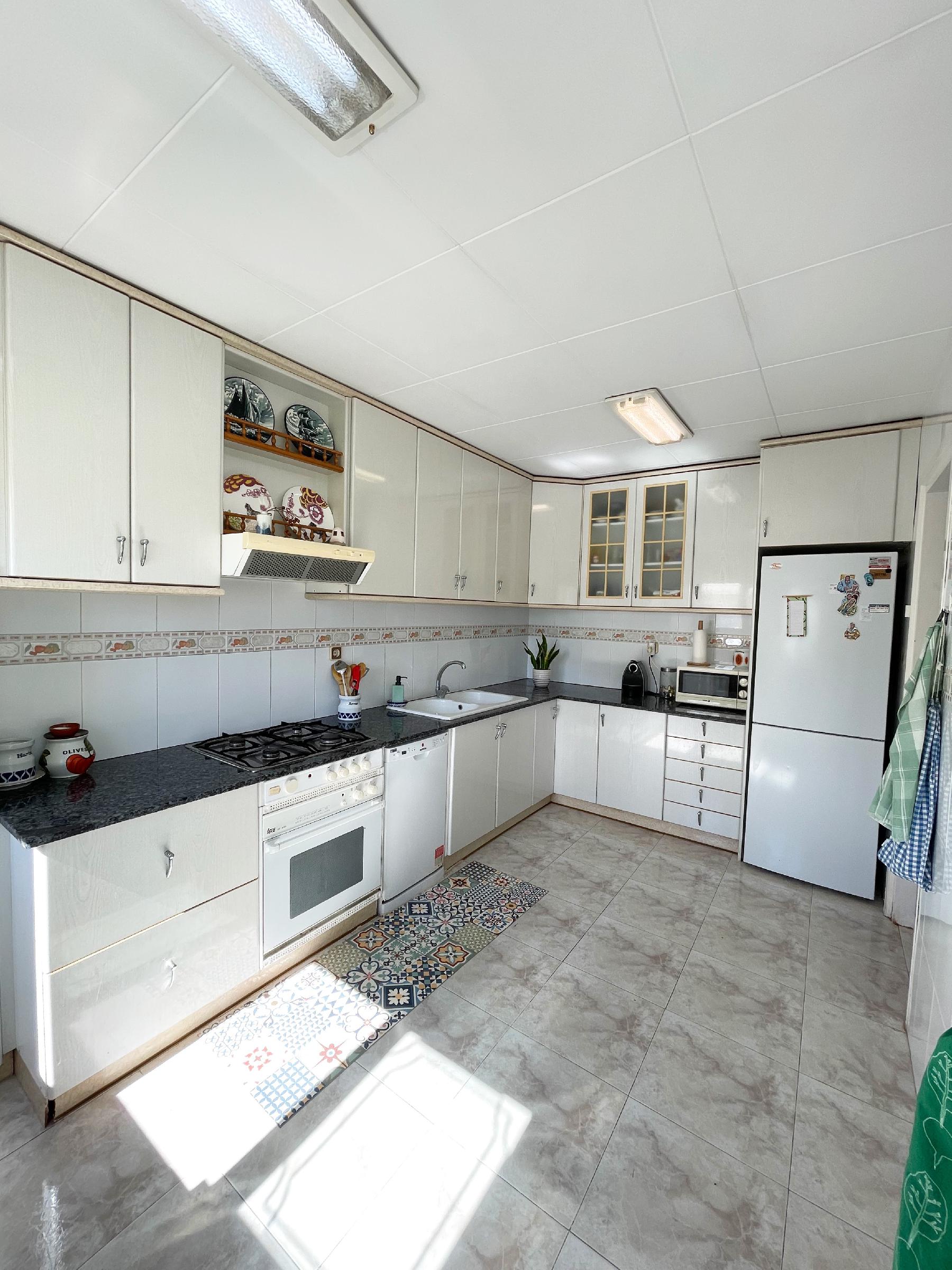 Imagen 14 Casa Aislada en venta en Vendrell El / Cerca de todos los servicios y playa 