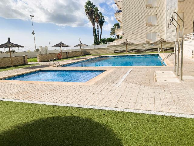 Imagen 1 Inmueble 297769 - Piso en venta en Cunit / Piso en 1ª linea de mar con excelentes vistas.