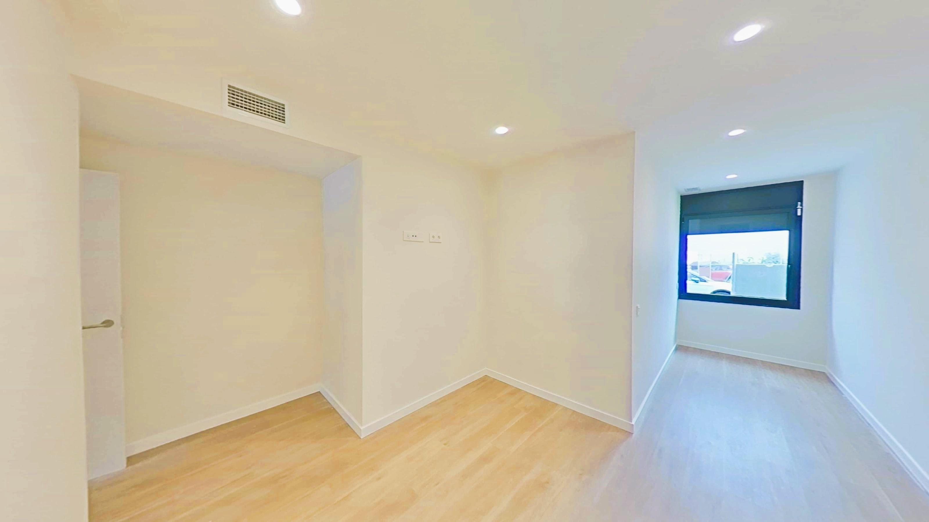 Imagen 14 Planta Baja en venta en Cubelles / Junto al centro y a escasos minutos de la playa.