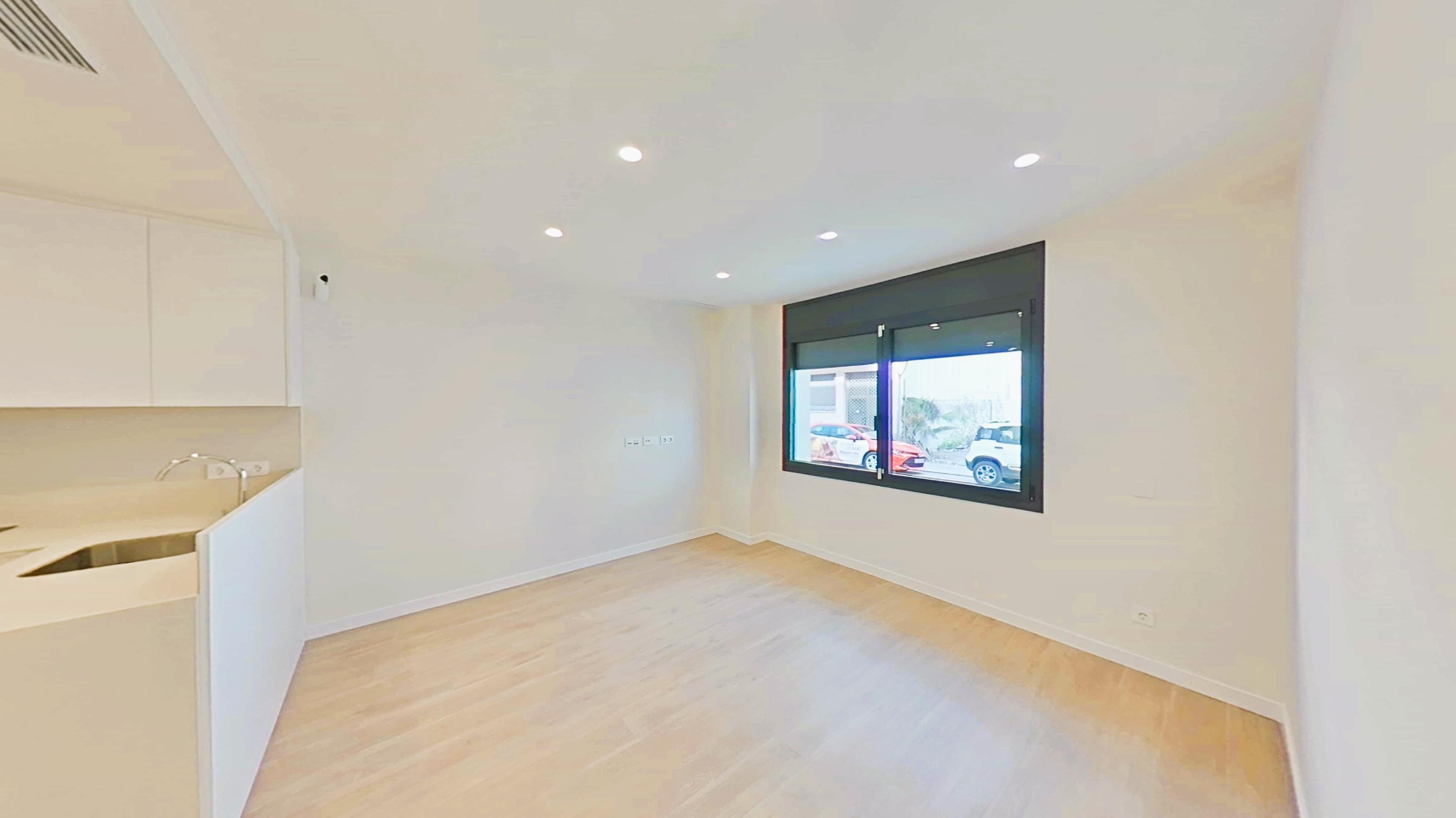 Imagen 5 Planta Baja en venta en Cubelles / Junto al centro y a escasos minutos de la playa.