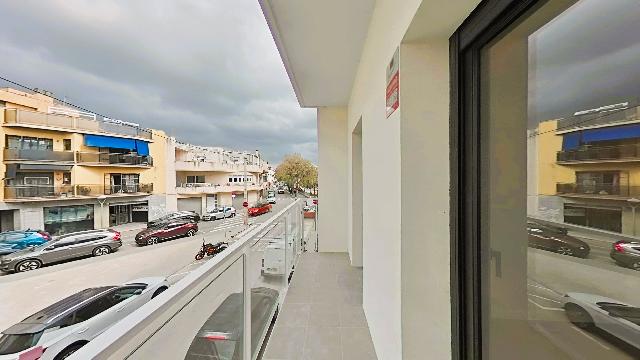 Imagen 4 Inmueble 298610 - Piso en venta en Cubelles / Junto al centro y a escasos minutos de la playa.